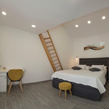 Central Old Town Rooms Split Exterior foto