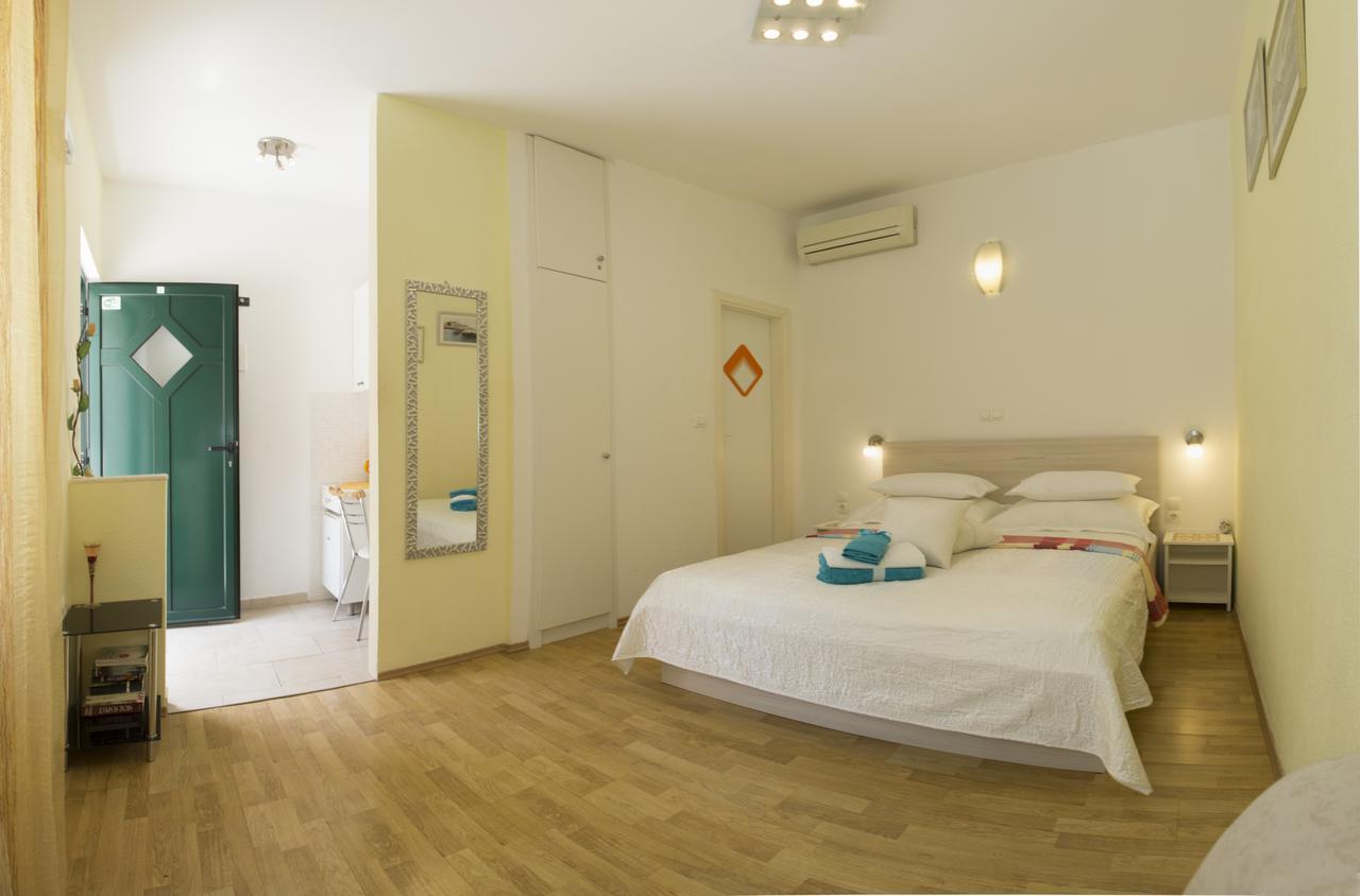 Central Old Town Rooms Split Exterior foto