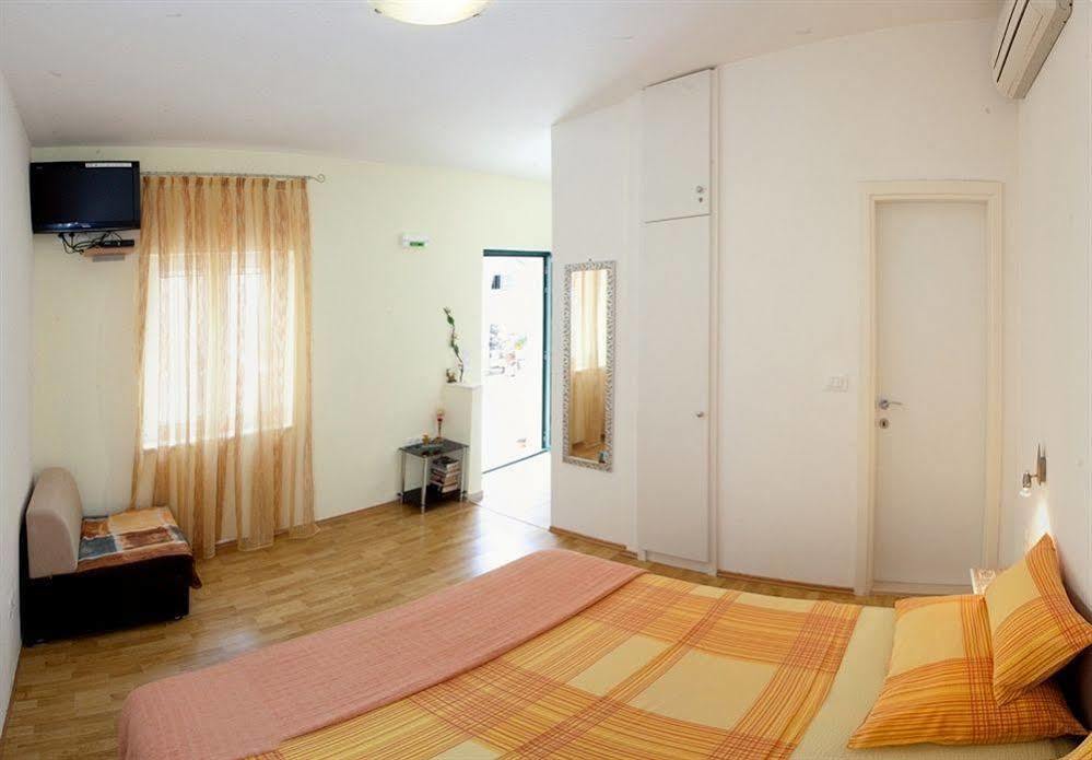 Central Old Town Rooms Split Exterior foto