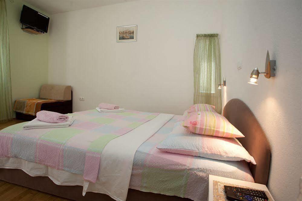 Central Old Town Rooms Split Exterior foto