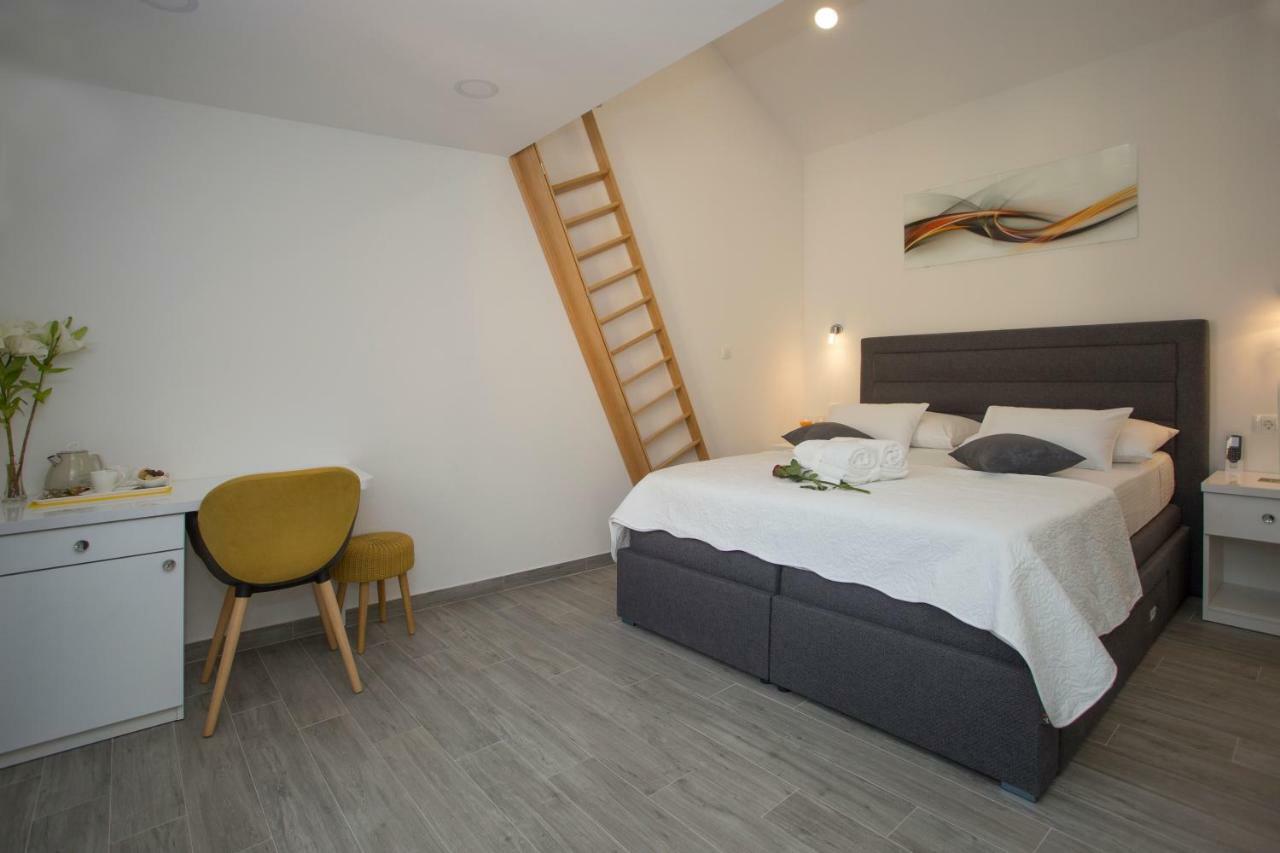 Central Old Town Rooms Split Exterior foto