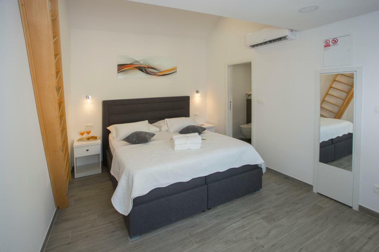 Central Old Town Rooms Split Exterior foto
